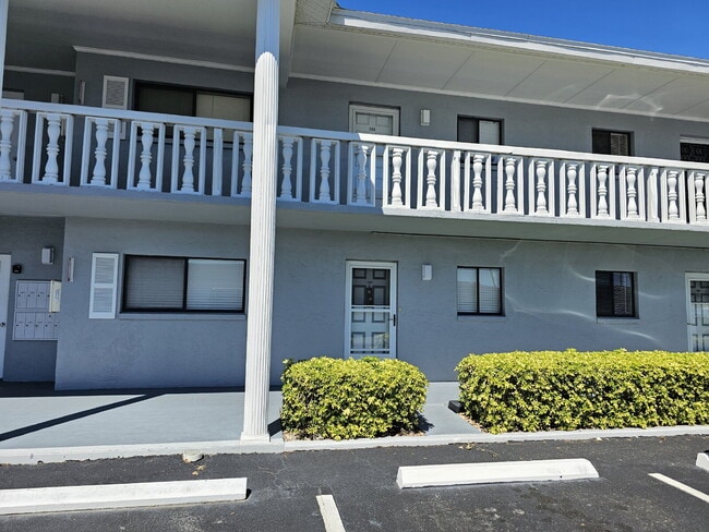 Building Photo - Furnished Cocoa Beach Condo Unit #607