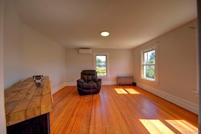 Photo - 1250 Woodfield Rd Unit 2