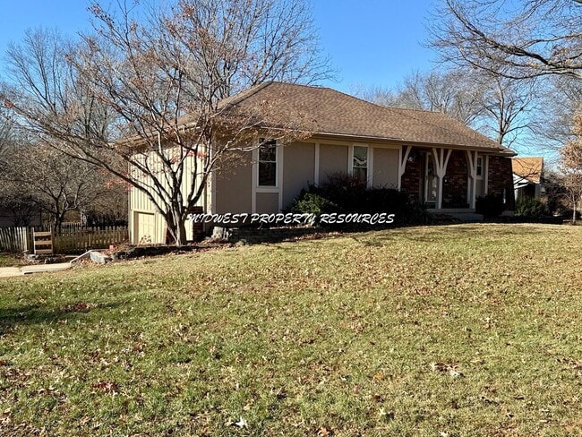 Photo - Amazing 3 Bedroom Home - Blue Springs Schools!