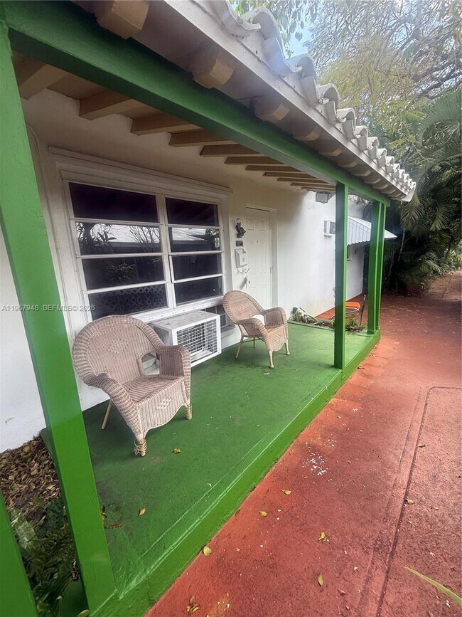 Photo - 2023 Taylor St Unit 2