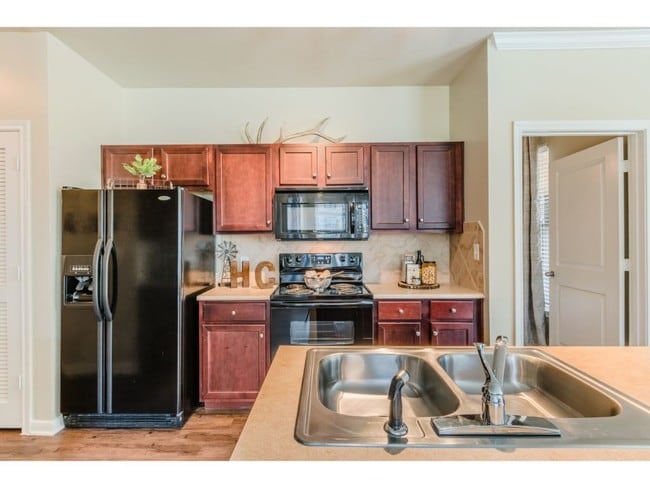 Photo - Hunter's Cove Apartments