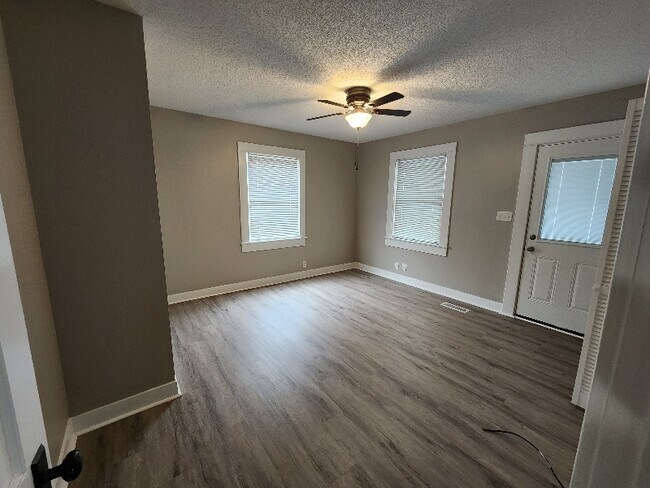 Photo - 2114 Buttermilk Rd