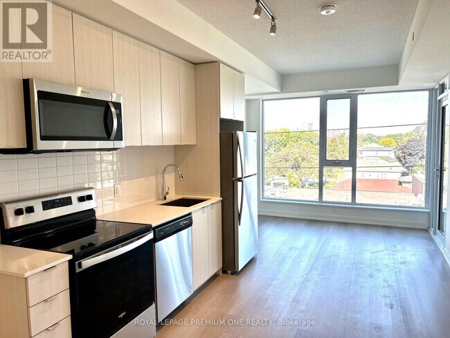 Photo - 859 The Queensway Unité 421