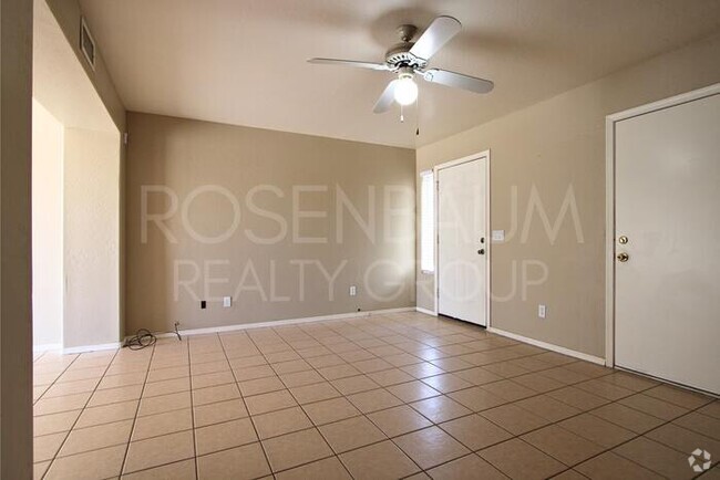 Building Photo - Charming 3-bedrooms, 2-bath townhome nestl...