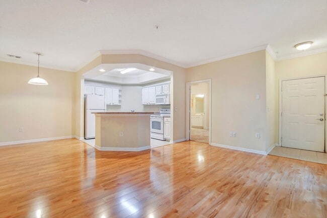 Building Photo - HOLIDAY CHEER - 50% Off 1st Month's Rent