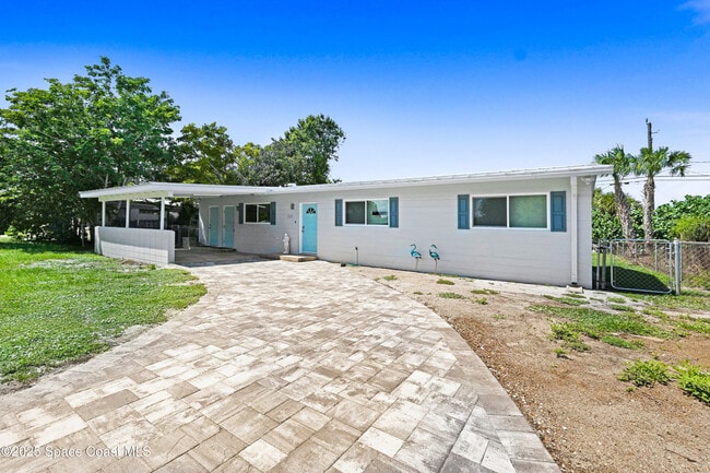 Building Photo - 702 Lund Cir Rental