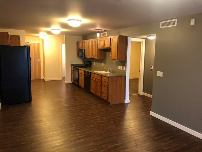 Building Photo - 228 S Cottonwood #107 owned by PAC,MEL,FAC,GWC Unit 107