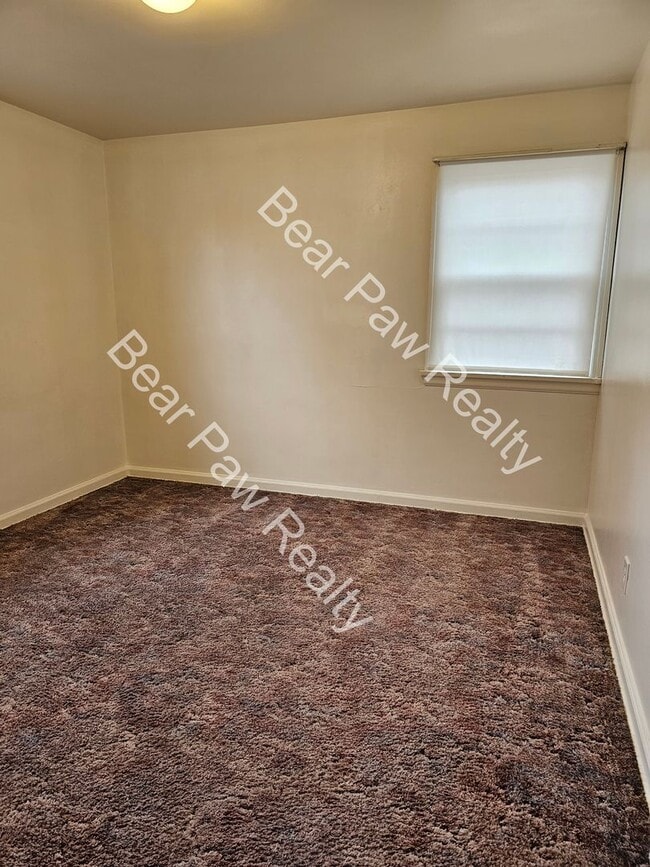 Photo - 708 W 1st Ave Unit Apt 3