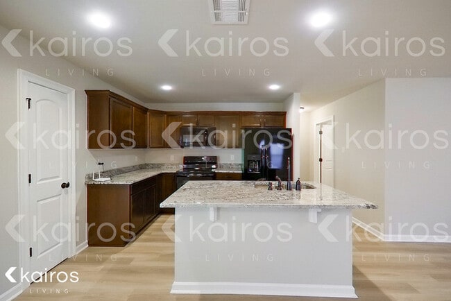 Photo - 103 Dunwoody Ct