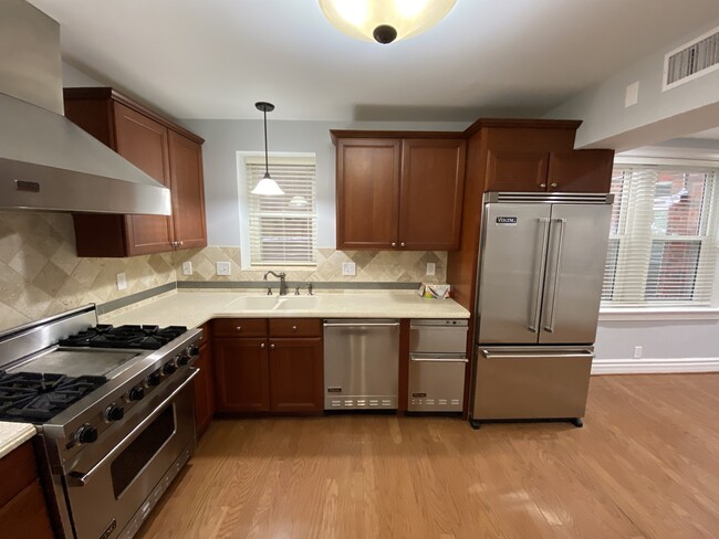 Photo - 7739 Kingsbury Blvd Unit 12