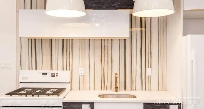 Photo - Massive 3 Bed (Flex 4 Bed) 3.5 Bath Duplex with Private Backyard in Bed-Stuy Unit 1A