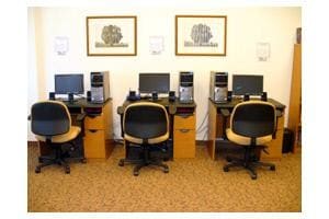 Centro de negocios - Raincross Senior Village