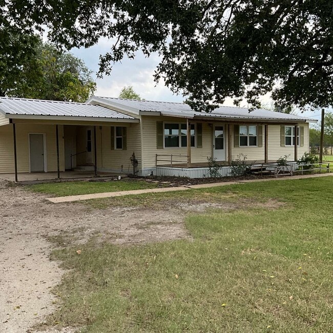 Building Photo - 1154 FM 1395 Rental