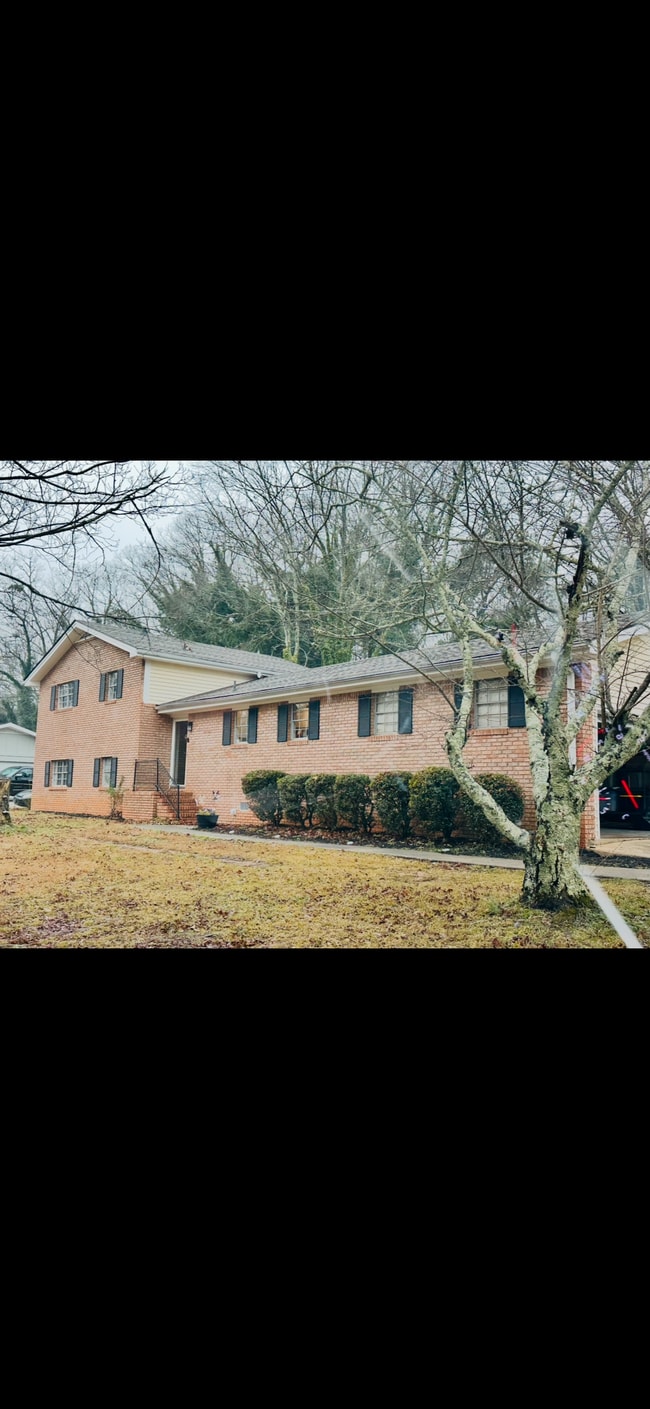 Building Photo - 3241 Bomar Rd