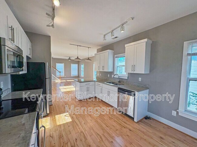 Photo - 1311 Perry St Unit B