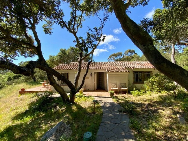 Photo - 17 Encina Dr