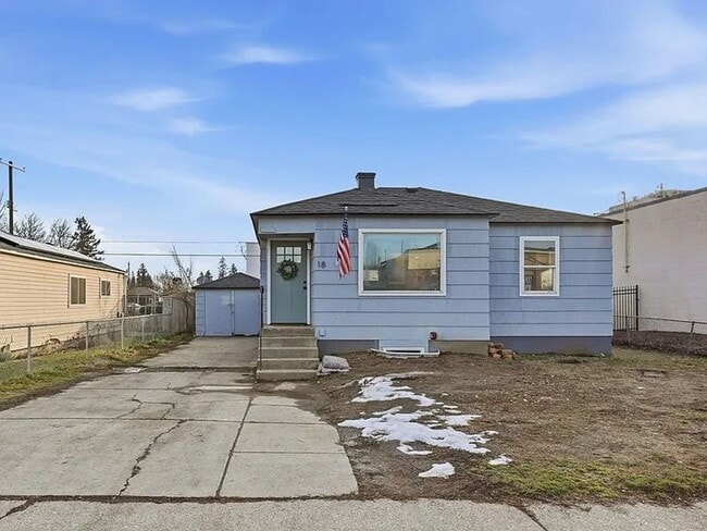 Building Photo - North Spokane 4 Bed, 2 Bath Single Family Home Available Now!