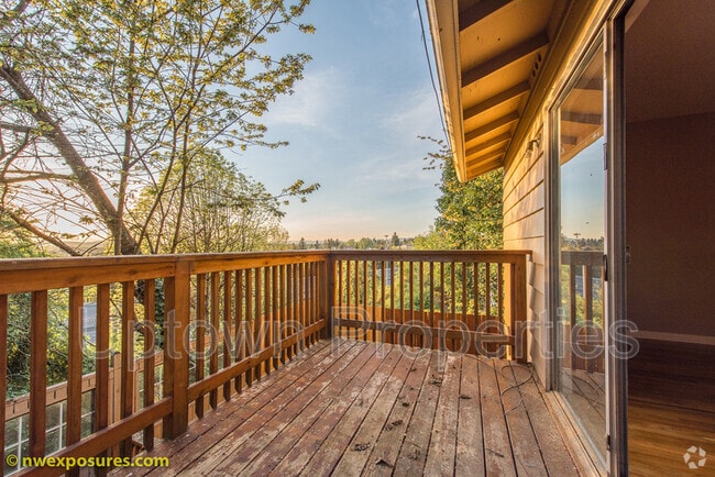 Building Photo - 12025 SW 64th Ave Rental