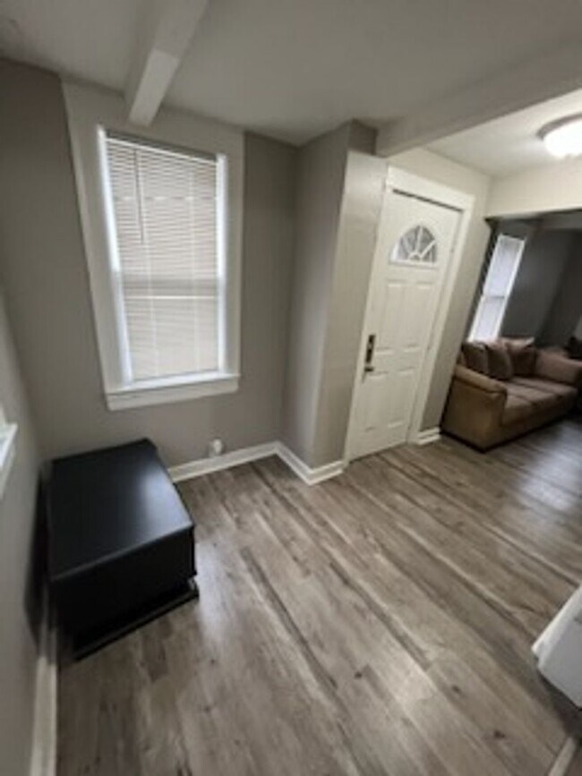Photo - 1626 N Goodman St Unit 001