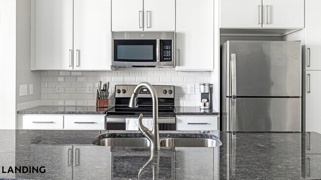 729 Junction Dr Unit A141