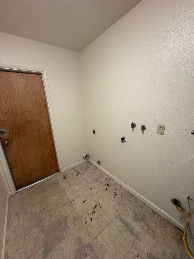 Photo - 947 W Seeger Ave