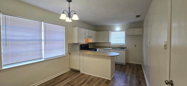 Photo - Coming Soon! Cozy 3 Bedroom Unit!