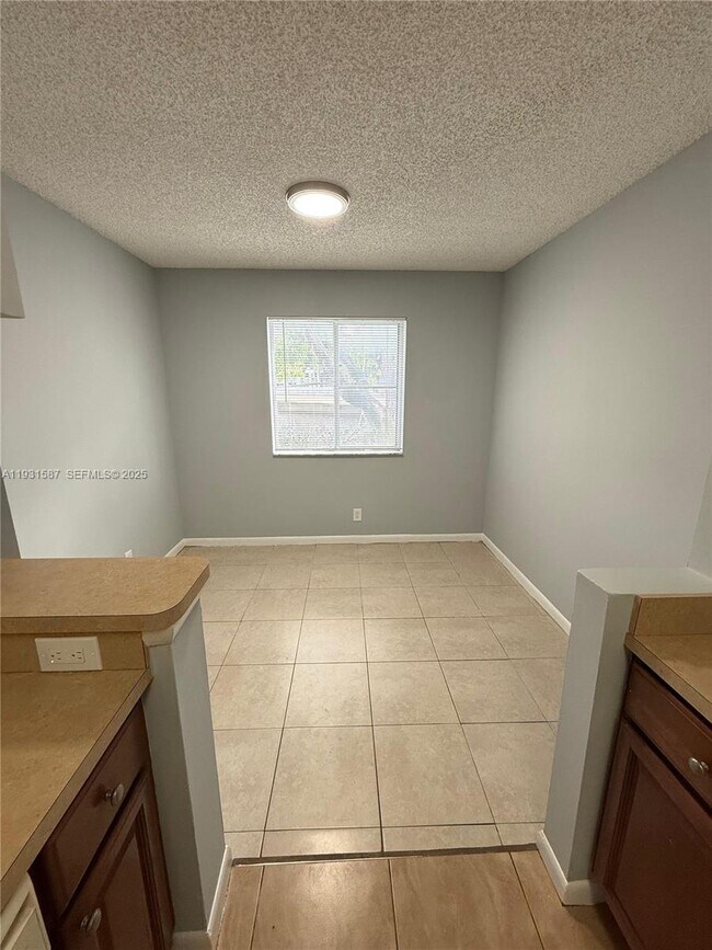 Photo - 9855 Westview Dr Unit 711