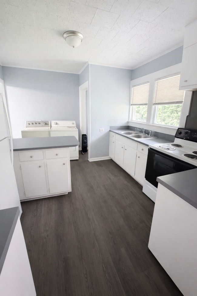 Photo - 1827 1st Ave NW