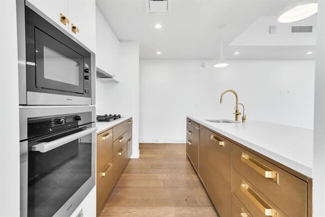 Photo - 70 Rainey St Unit 1607