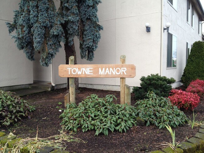 Towne Manor Apartments