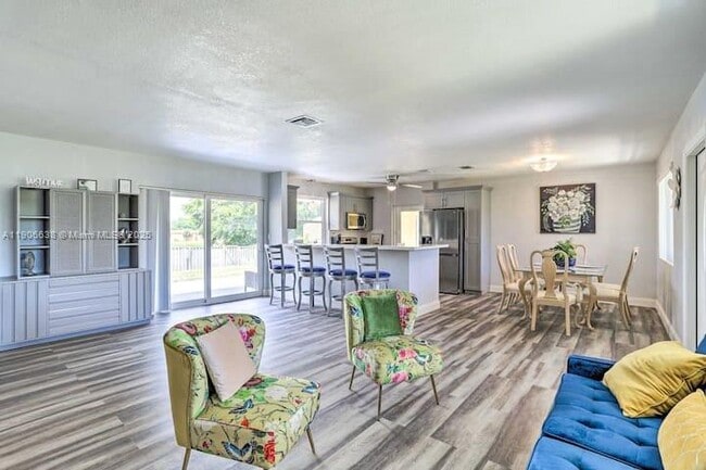 Photo - 14310 NW 12th Ave Unidad 14310