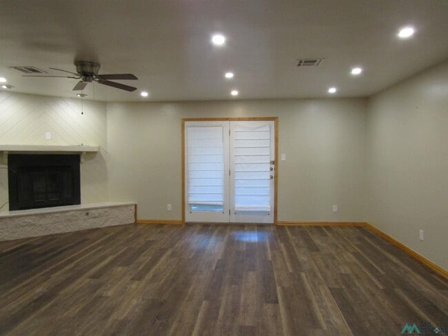 Photo - 1915 Villa Dr