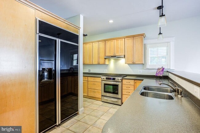 Photo - 1907 Luzerne Ave