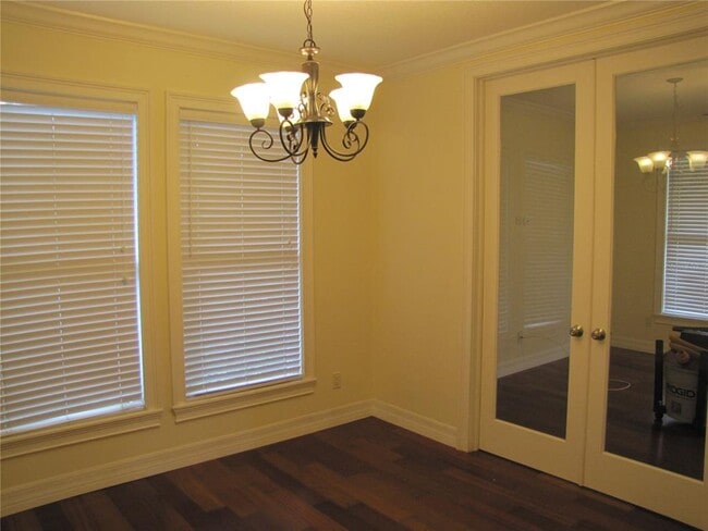 Photo - 405 W Park Ave