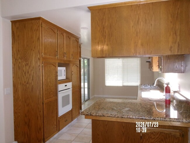 10314 Iroquois Ln