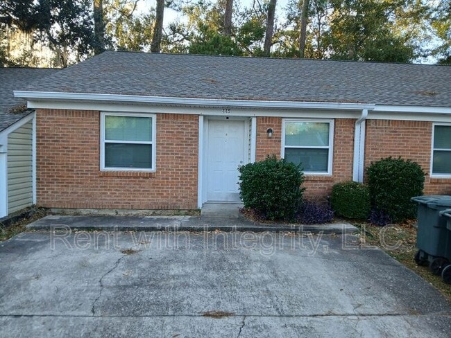 Building Photo - 445 Cactus St