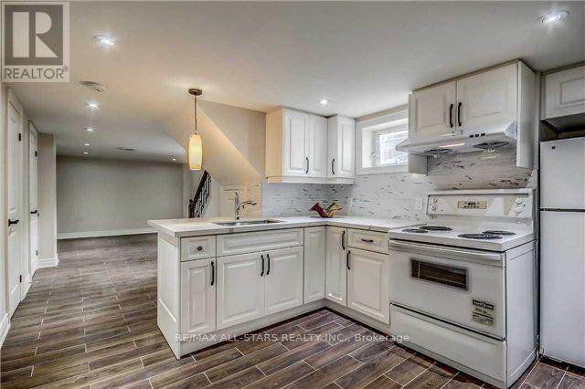 Photo - 12 Rossander Ct