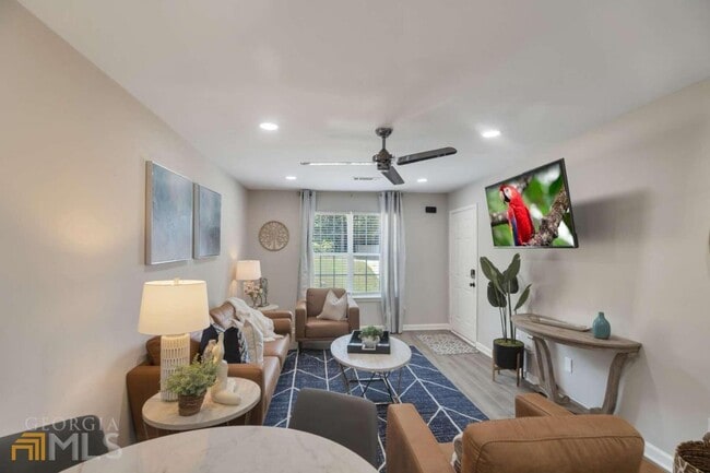 Photo - 1748 Spring Rd SW