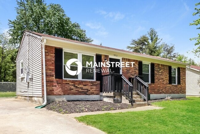 Photo - 3 Bedroom Pet-Friendly Home in Louisville, KY with Main Street Renewal