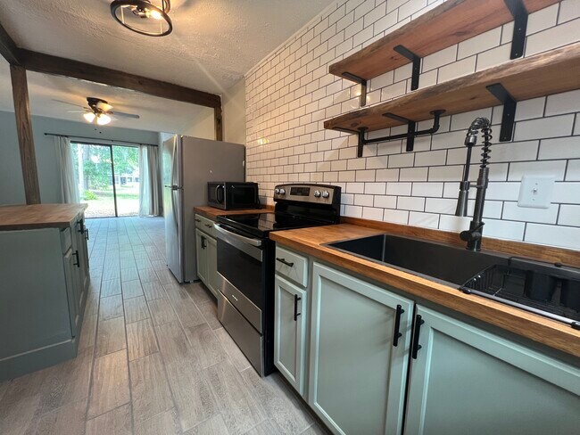 Photo - 711 SW 75th St Unit 102