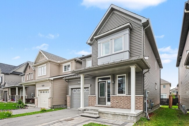 Photo - 152 Westover Cres