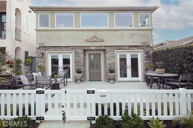 Photo - 410 Acacia Ave