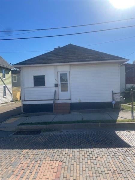 Building Photo - 415 Watt St