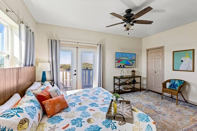 Building Photo - 14204 Miramar Dr Rental
