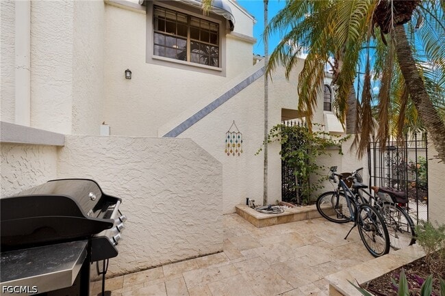 Photo - 9597 Halyards Ct Unit 22