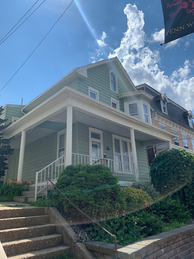 Photo - 116 S Main St House