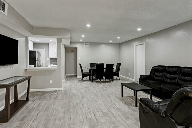 Photo - 12633 Memorial Dr