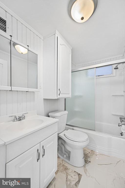 Photo - 223 Kings Hwy E