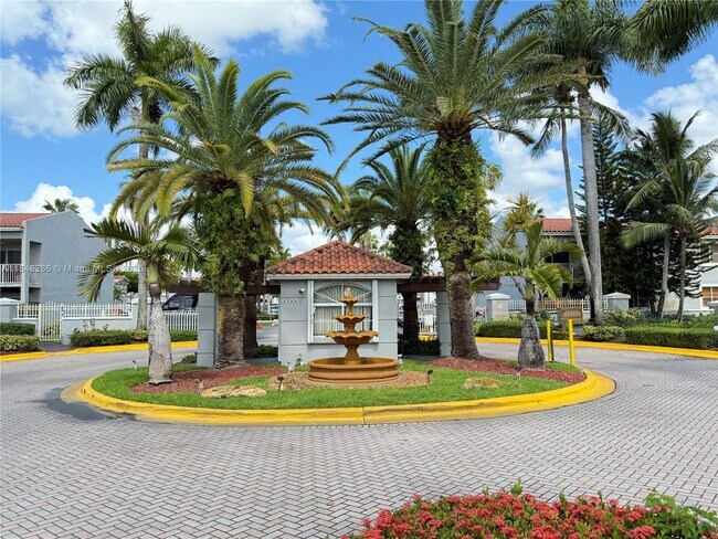 Photo - 4764 NW 114th Ave Unidad 202