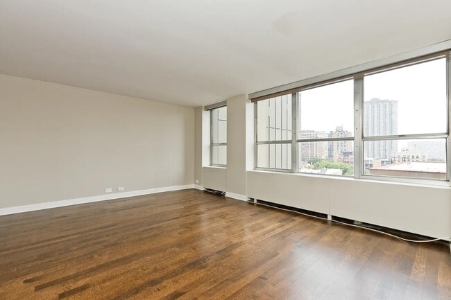 Photo - 655 W Irving Park Rd Unit 811